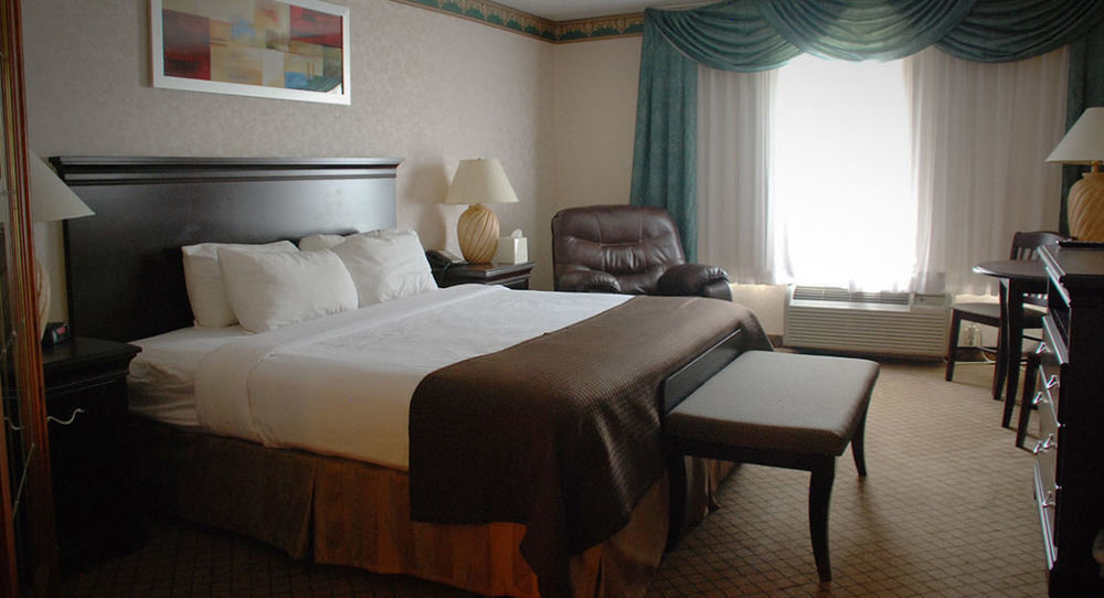The Plaza Hotel & Suites Winona Eksteriør billede